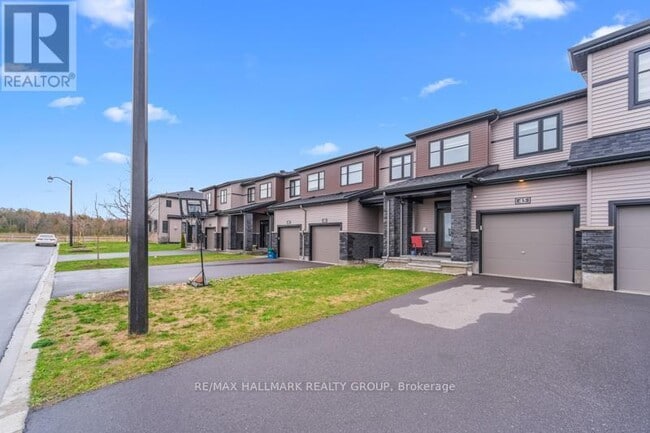 Building Photo - 45 Finglas Ct