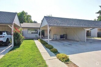 Building Photo - 1118 S Abbey Cir