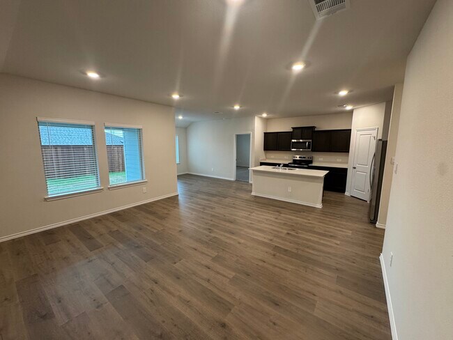 Foto del edificio - 13120 Quintin Dr