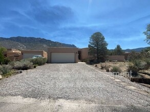 Building Photo - 727 Cedar Hill Ln NE