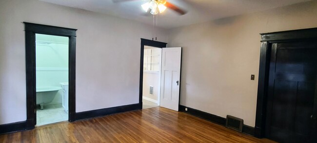 Foto del edificio - 2217 Belmont Blvd