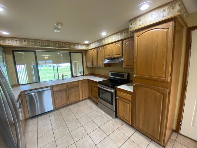Building Photo - Spacious Buckley Home by Maris Farms