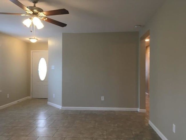 Building Photo - 1720 Red Cloud Dr