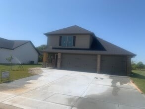 Building Photo - 3617 Justine Drive