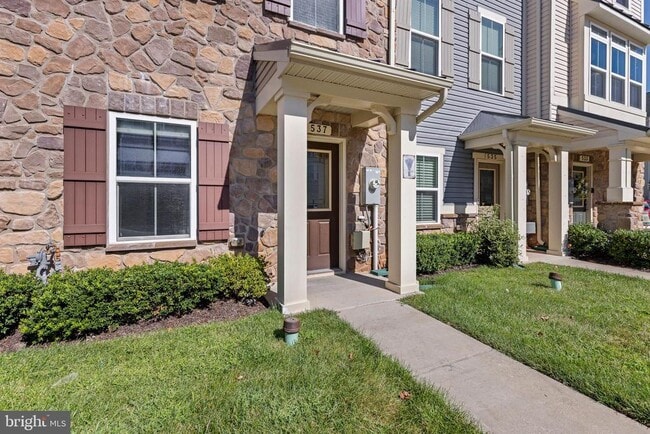 Foto del edificio - 537 Willow Bend Dr