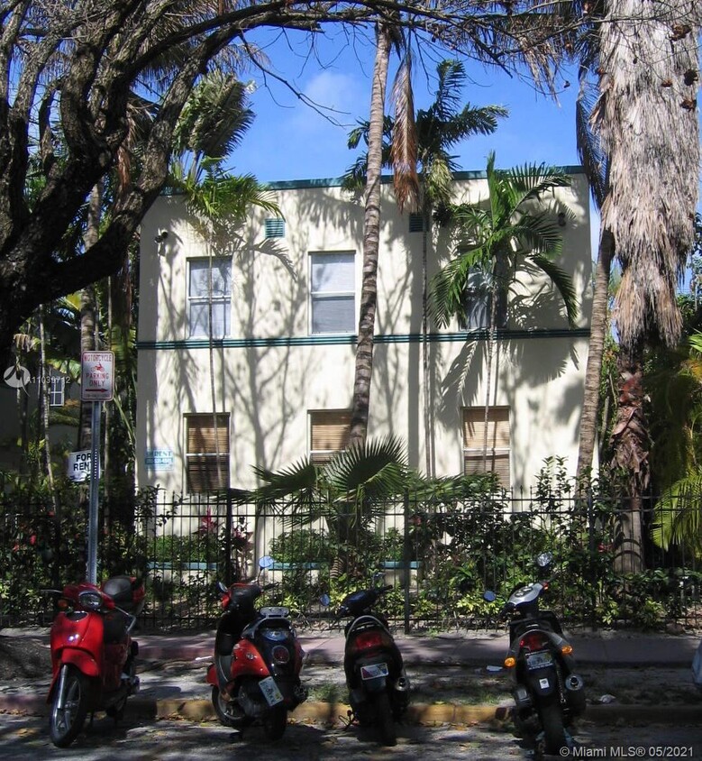 Primary Photo - 726 Meridian Ave