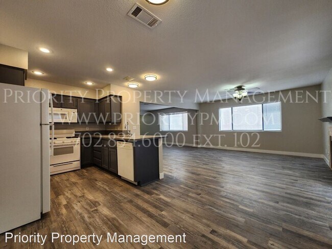 Building Photo - 3 br, 2.5 bath House - 3005 Ocean View Drive