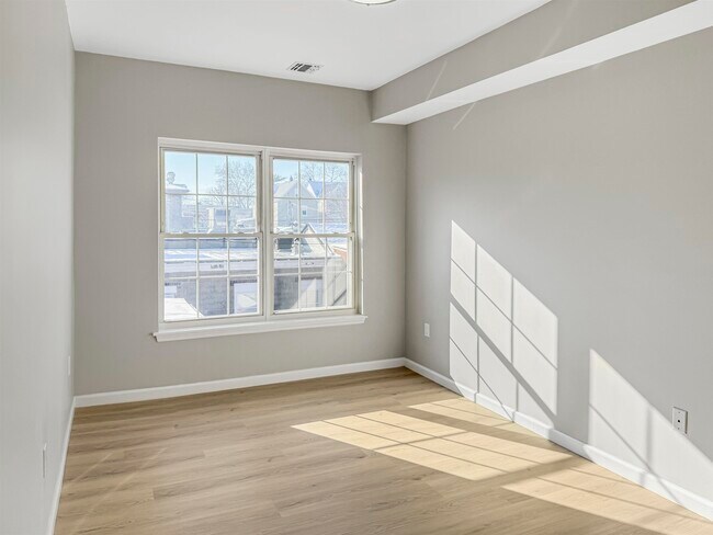 Foto del edificio - 729-731-731 Broadway