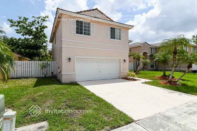 Foto del edificio - 19167 NW 13th Ct