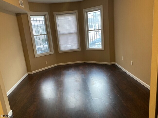 Foto del edificio - 325 S 19th St