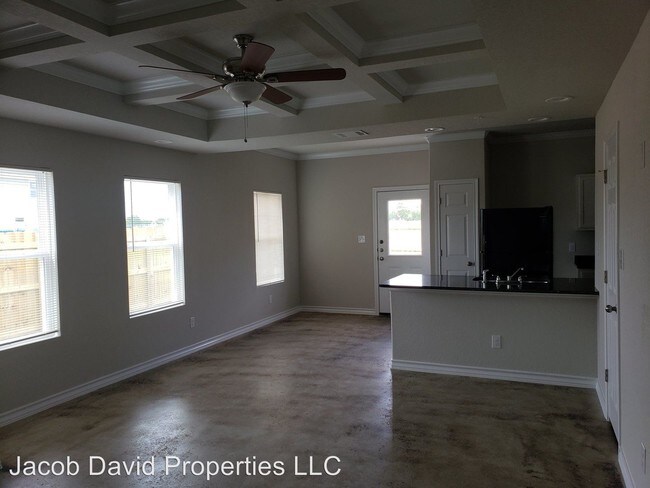 Building Photo - 16901 Spirit Brook