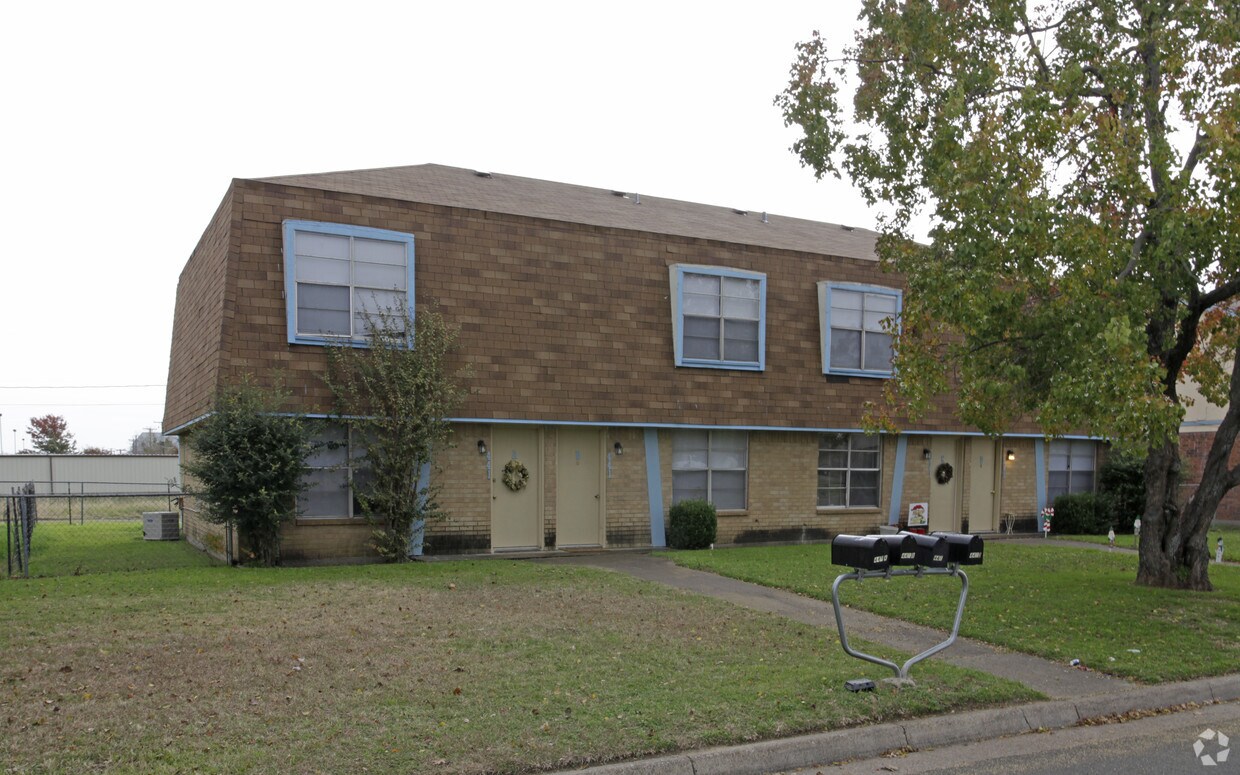 Building Photo - 441 SW Thomas St