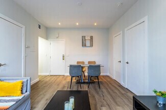 Building Photo - 750 Collins Ave