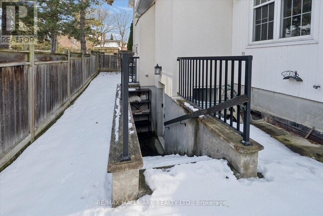 Building Photo - 312 Main St Unionville