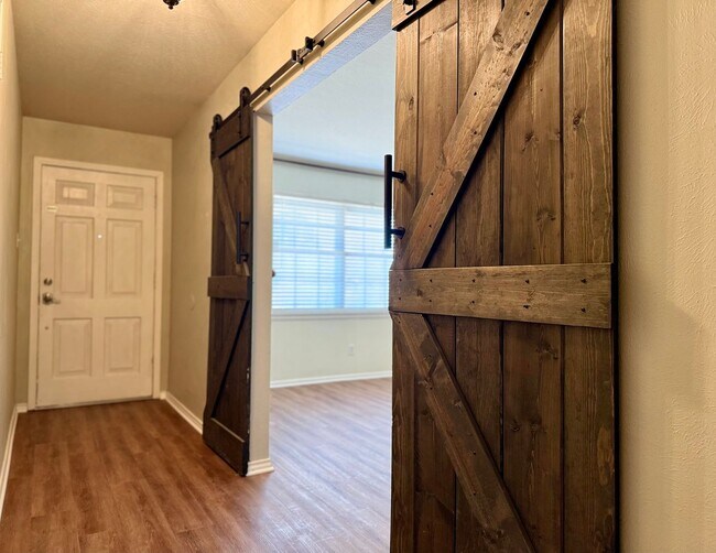 Foto del edificio - House For Rent