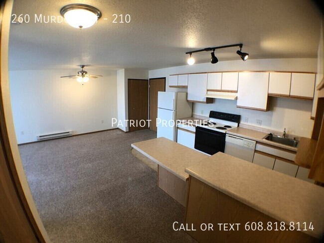 Foto del edificio - 1 bedroom/ 1 bath apartment in Tomah, WI