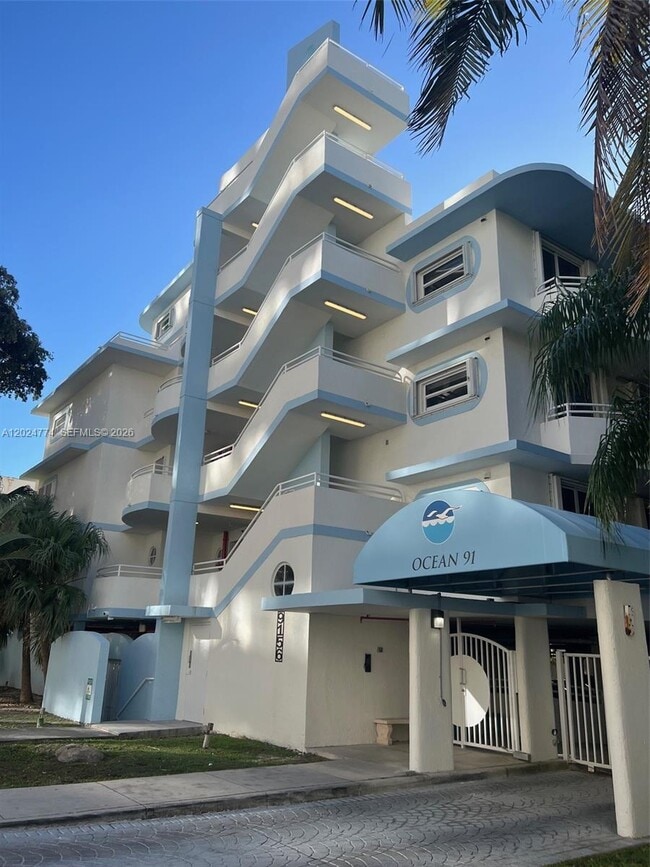 Building Photo - 9156 Collins Ave
