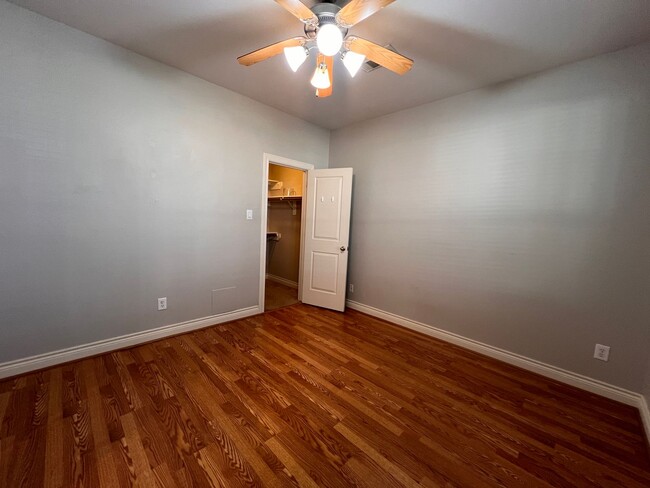 Foto del edificio - 3 bedroom 3 bathroom townhome near downtown.