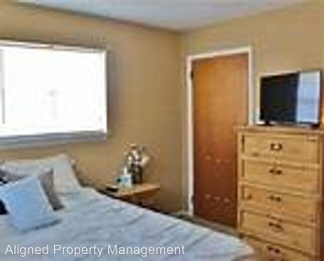 Building Photo - 3 br, 1 bath House - 481 Poplar Street