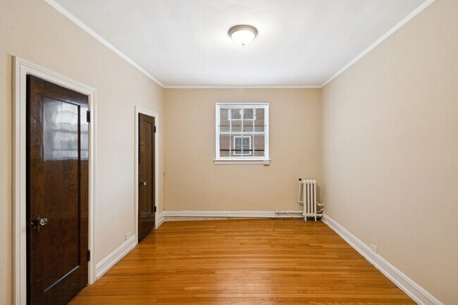 Foto del edificio - 200 S Maple Ave