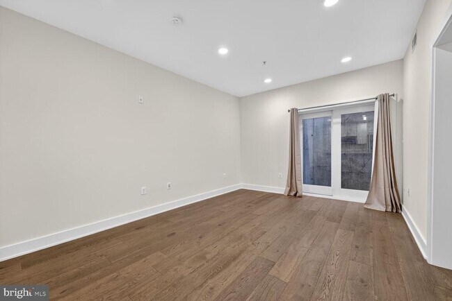 Foto del edificio - 1412 Chapin St NW