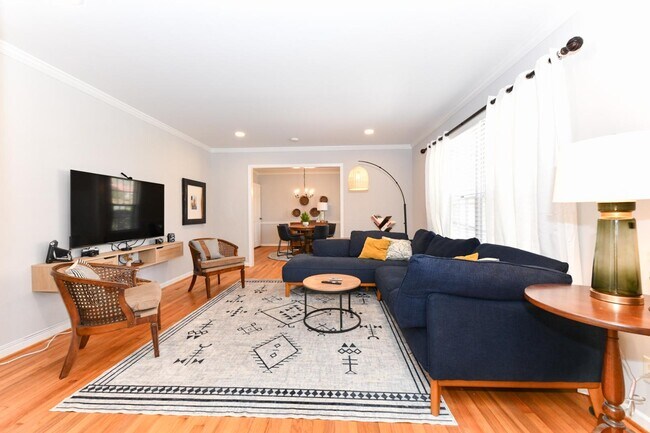 Foto del edificio - 3409 Cottage Pl
