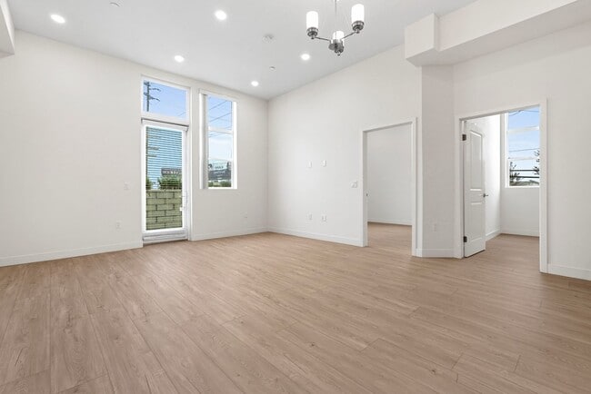 Interior Photo - Elle at Westchester