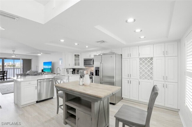 Foto del edificio - 9101 Vanderbilt Dr