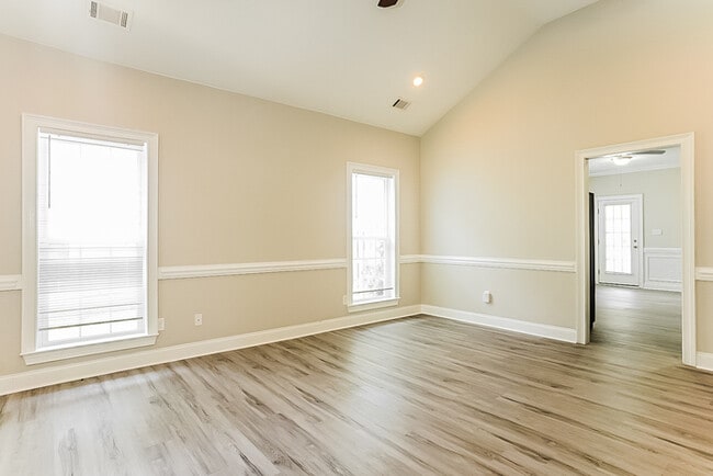 Foto del edificio - 2065 Dundee Way