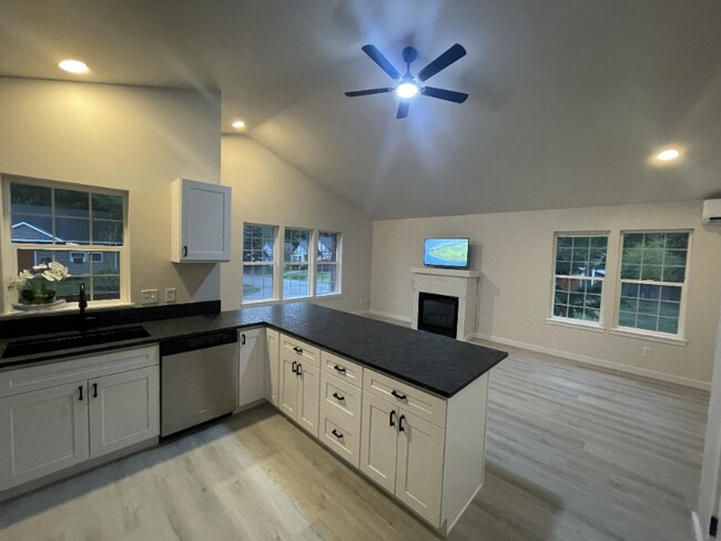 Foto del edificio - 3615 Britzman Loop