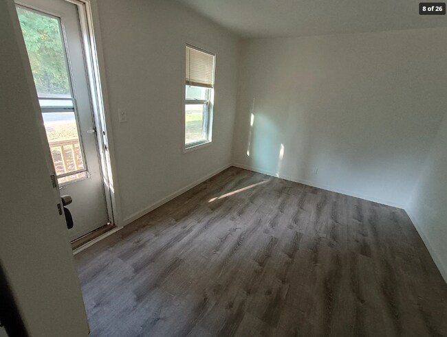 Foto del edificio - 833 Heights Rd