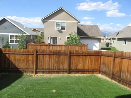 Building Photo - 3 bed 2.5 bath, lovely Oak Springs Home wi...