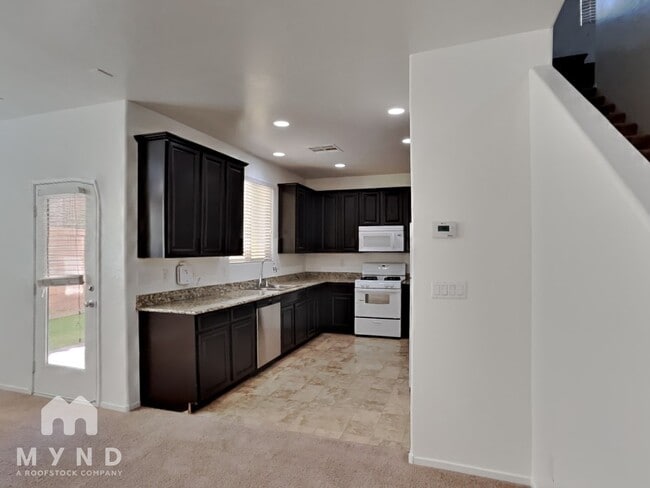 Foto del edificio - 7693 Lots Hills Dr