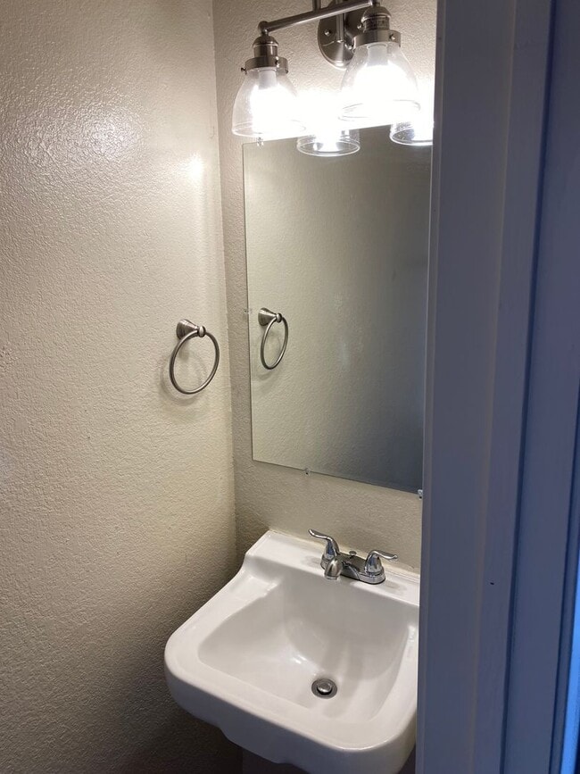 Photo - 2 bedroom condo by UNT