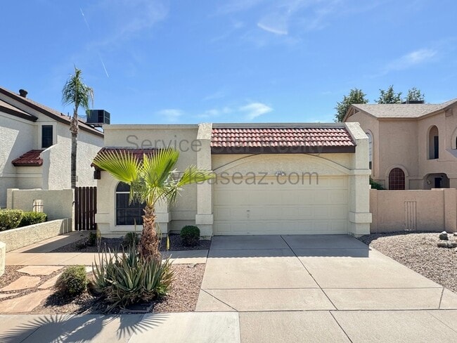 Foto del edificio - 533 E Wescott Dr