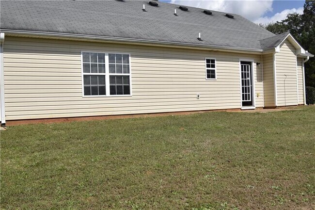 Building Photo - 1004 Longview Trail