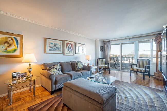 Foto del edificio - 17-85-85 215th St