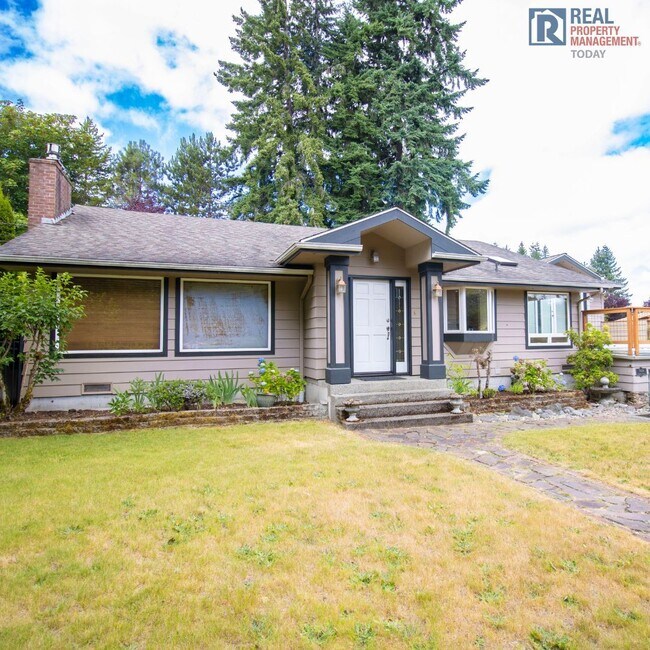 Foto del edificio - Beautiful 3 Bedroom and 2.5 Bathroom Home!