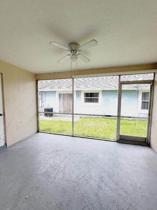 Building Photo - 12785 Peconic Ct
