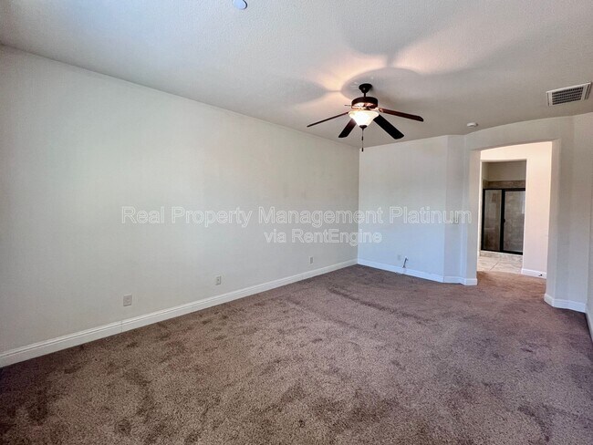 Building Photo - 5893 E Laurite Ave