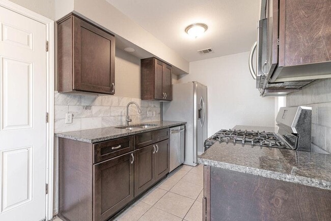 Foto del edificio - 1810 Nicole Cir