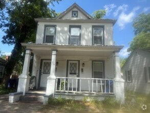Building Photo - 714 Vermont Ave