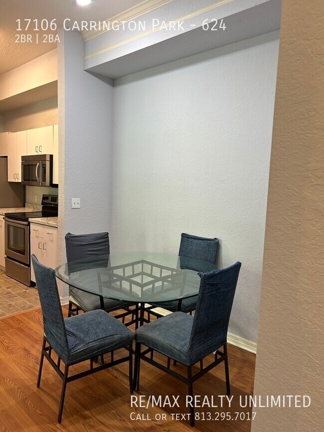 Foto del edificio - Jade @ Tampa Palms - 17106 Carrington Park...