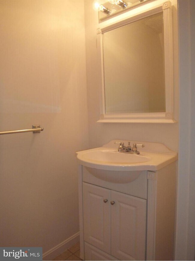 Building Photo - 3623 Woodhaven Ct