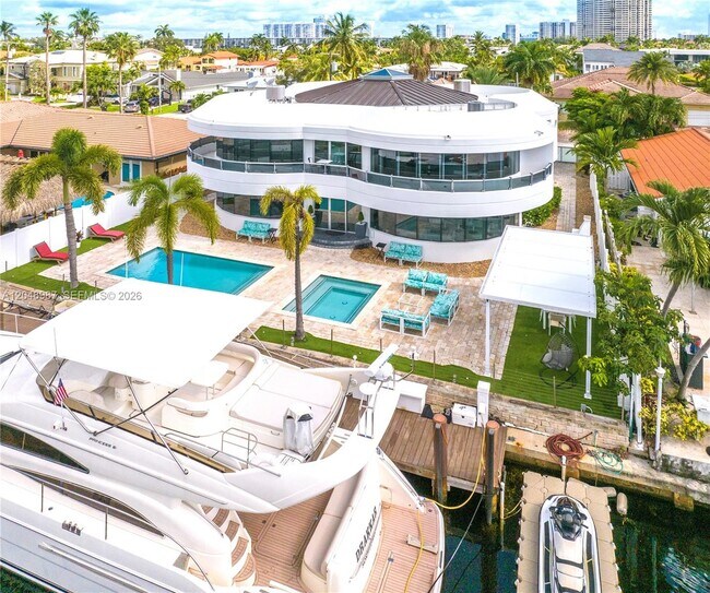 Foto del edificio - 3344 NE 167th St