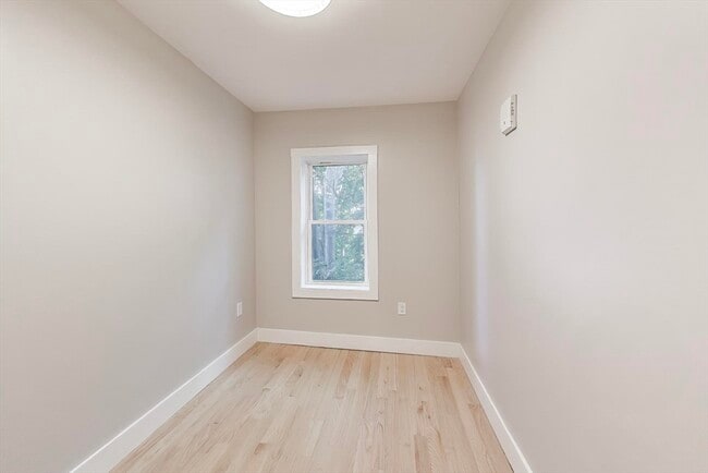 Building Photo - 35 Delle Ave