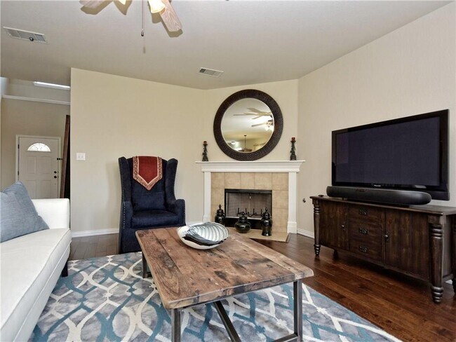 Building Photo - 4410 Meadowside Ln