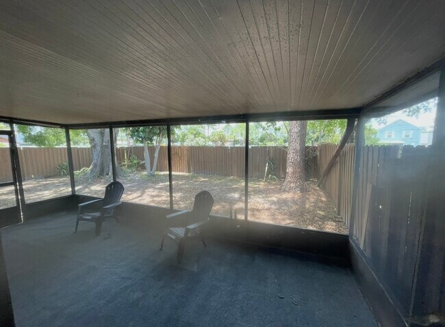 Foto del edificio - 10557 Parkcrest Dr