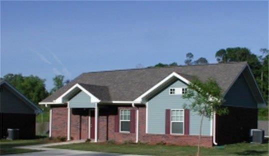 Primary Photo - 101 Laurel Ridge E
