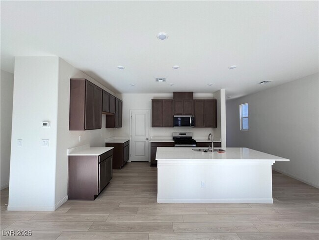 Foto del edificio - 9219 Broome Ct